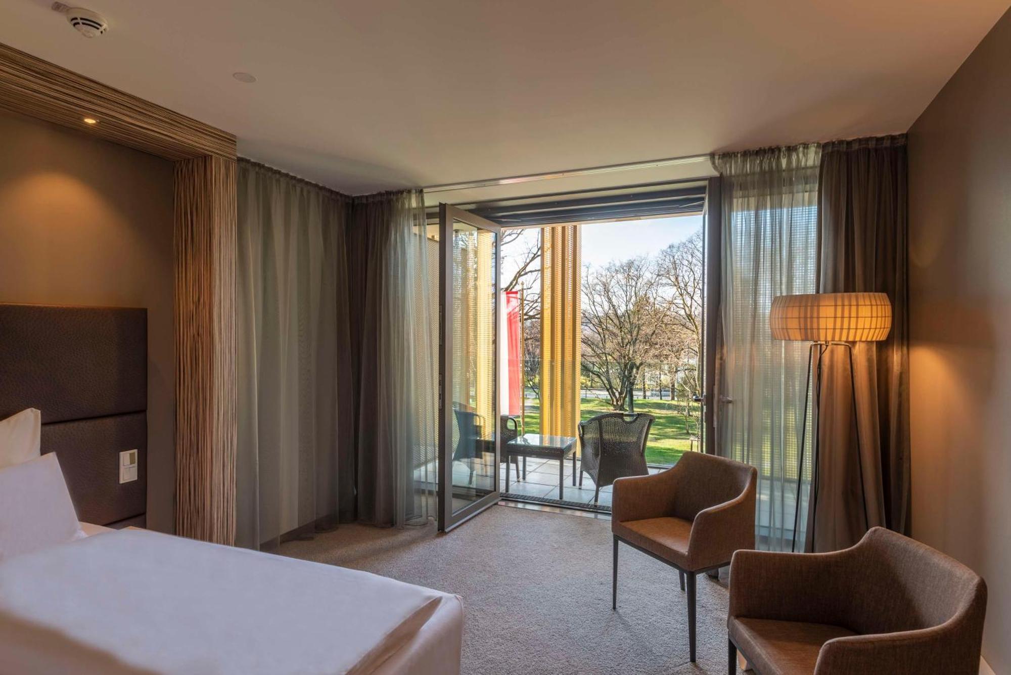 Hotel Doubletree By Hilton Vienna Schonbrunn Exteriér fotografie